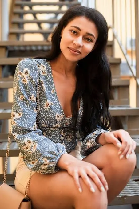 Maya, adult companion profile style in Lucknow